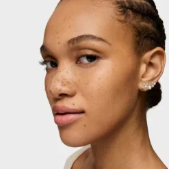 Earcuff com barra e motivos Mini Icons em prata