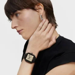 Relógio smartwatch com bracelete em aço IP preto D-Connect