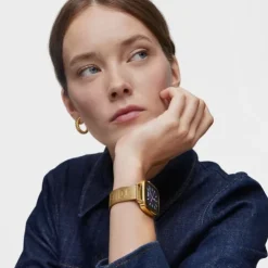 Relógio smartwatch com bracelete em aço IPG dourado D-Connect
