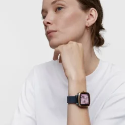 Relógio smartwatch em aço IPRG rosa e bracelete em aço IP azul D-Connect