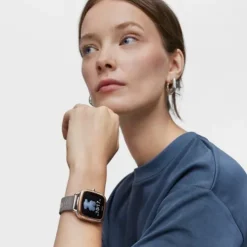 Relógio smartwatch em aço IPRG rosa e bracelete em aço D-Connect